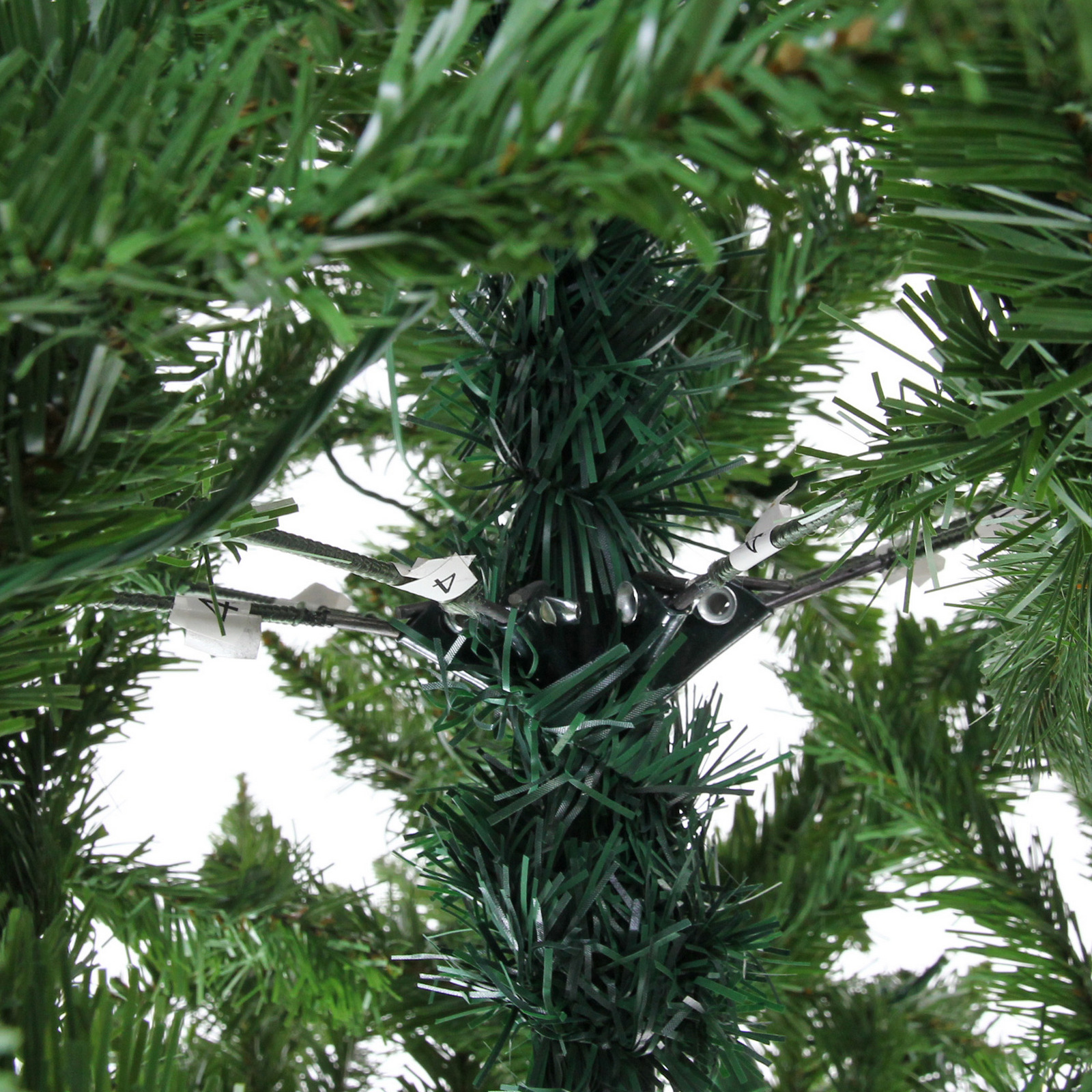 Ёлка "Свет в ночи" 150 см, ПВХ (600 веток) 220 ламп LED (свечение-Теплый белый)