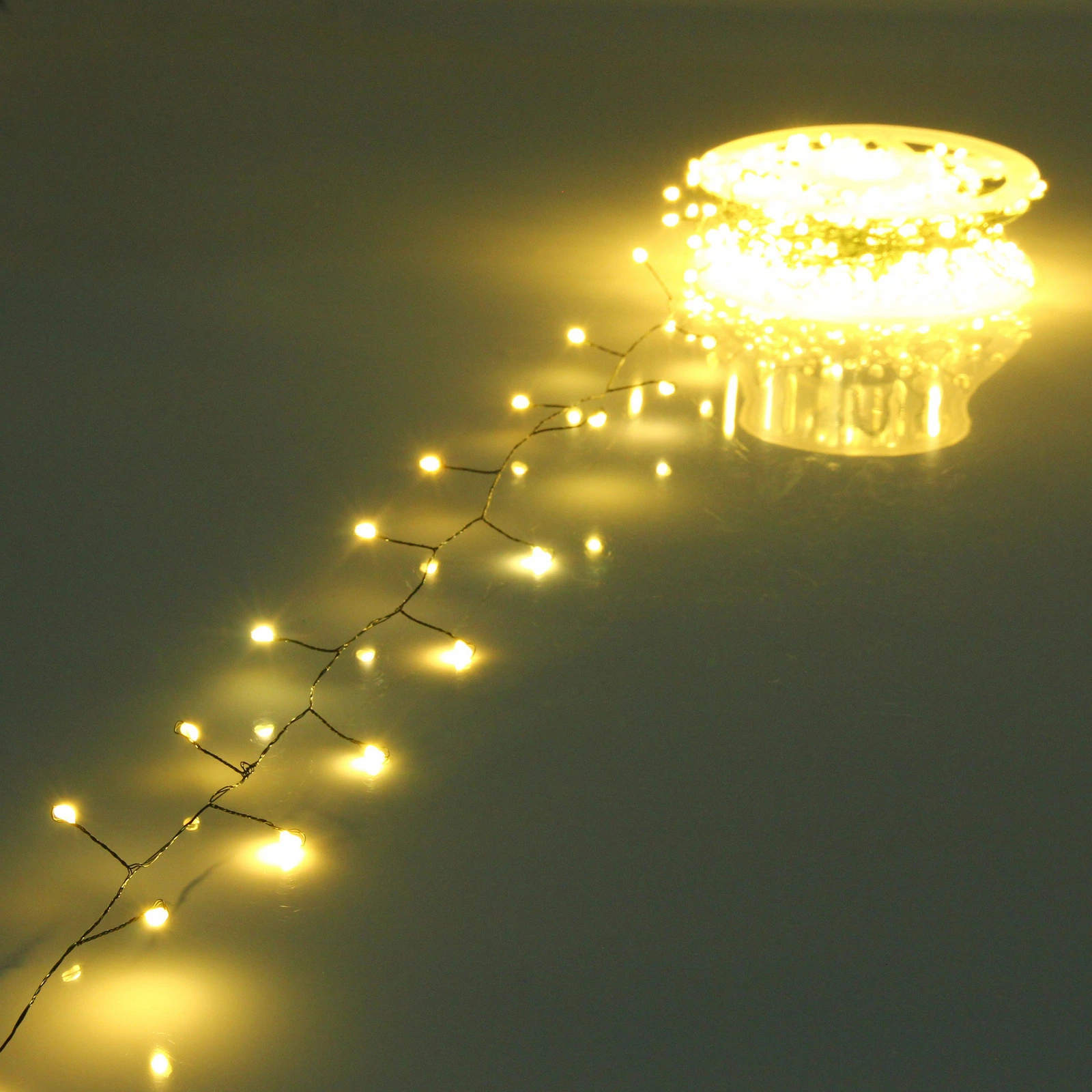 Гирлянда для дома НИТЬ "Мишура-Капля" 40 м 1000 ламп LED, зеленый провод, пост.свечение, IP-20, 220v, Теплый белый