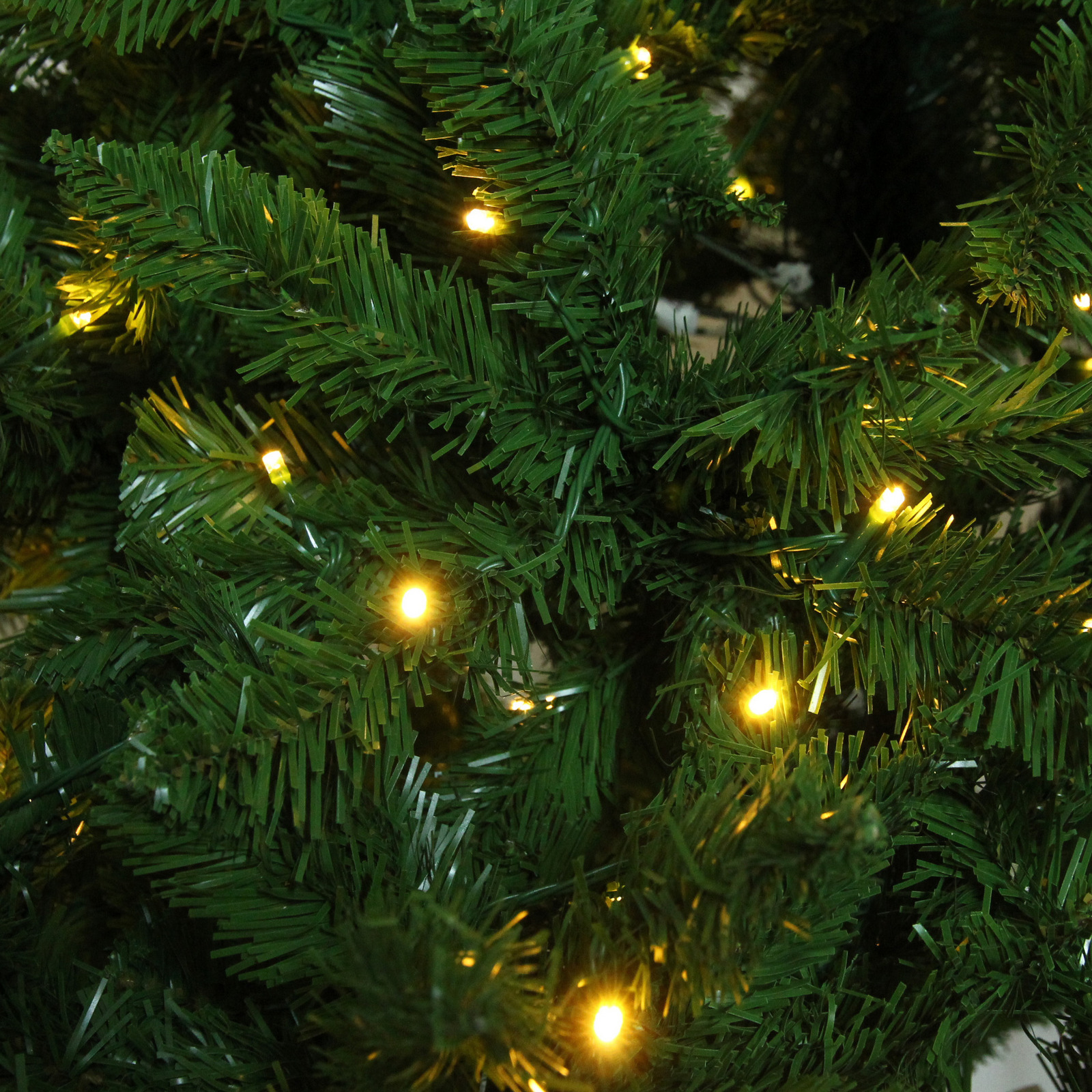 Ёлка "Свет в ночи" 150 см, ПВХ (600 веток) 220 ламп LED (свечение-Теплый белый)