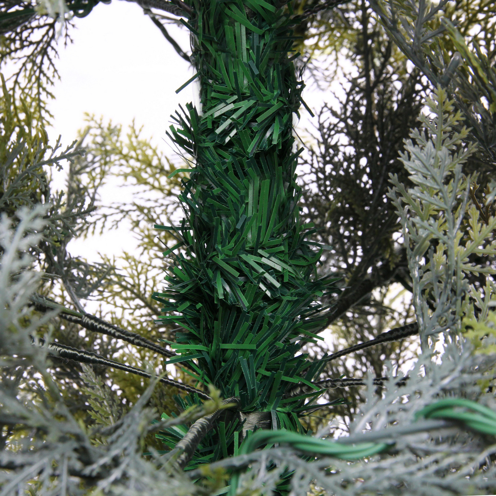 Ёлка светодиодная "Лесная радость" 180 см (868 веток), 260 ламп LED, цвет свечения-Теплый белый