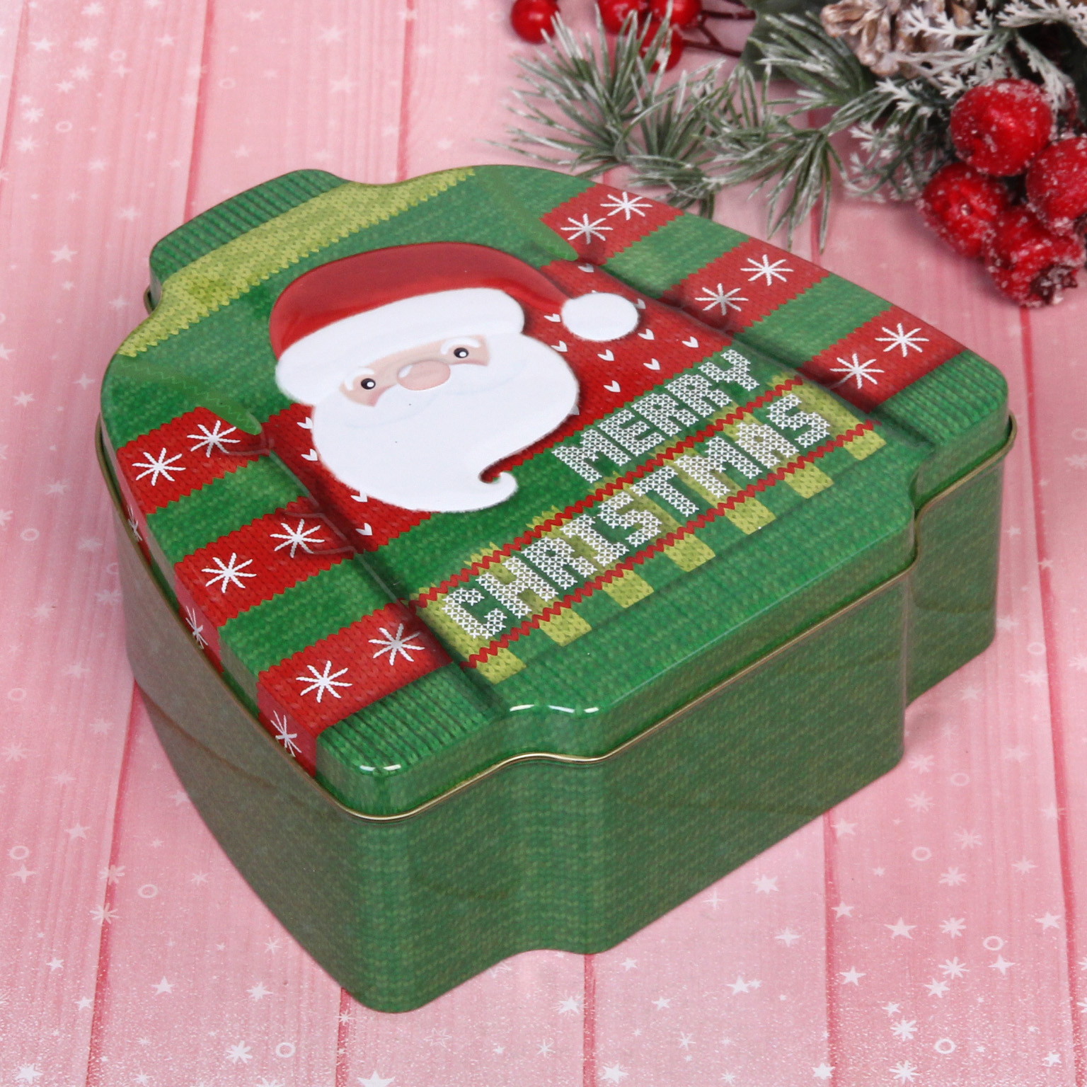 Банка жестяная 16,5*16,5*3,7см "Свитерок" Дед Мороз