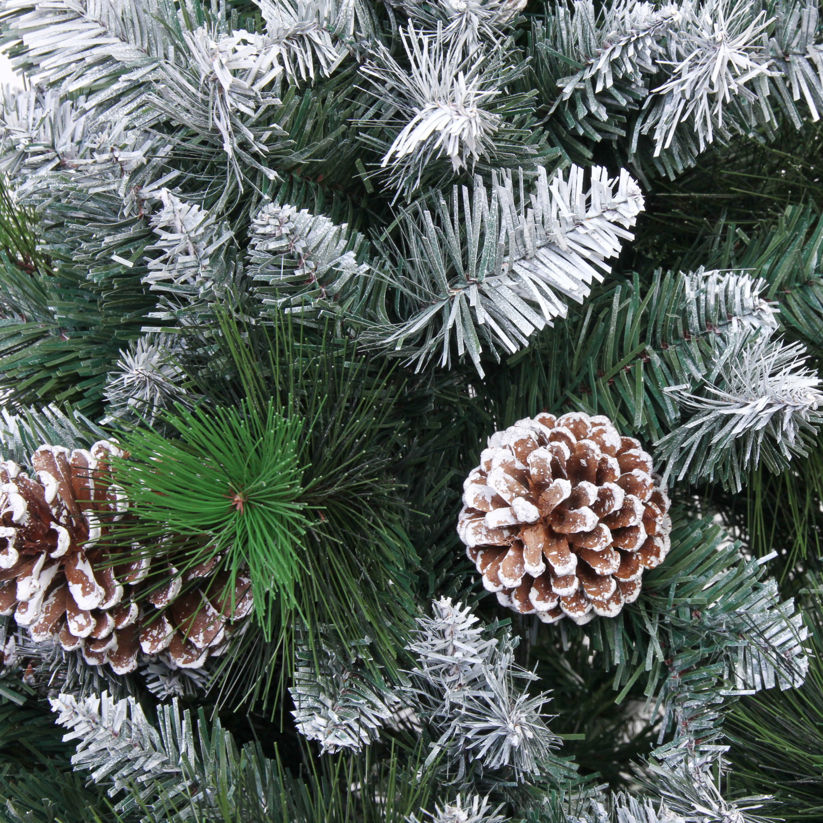 Ёлка "Сказочный лес" 270 см,ПВХ+леска, с белым напылением+шишки (2407 веток)