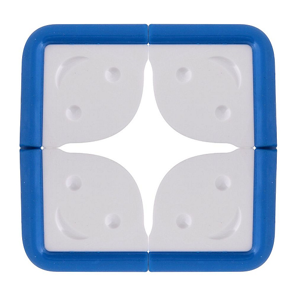 Защитные накладки на углы мебели.Набор 4шт. Размер 4х2 см.