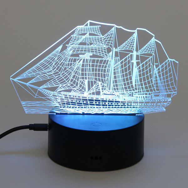 Светильник ночник "3D-Корабль" на пластиковой подставке, с включателем USB