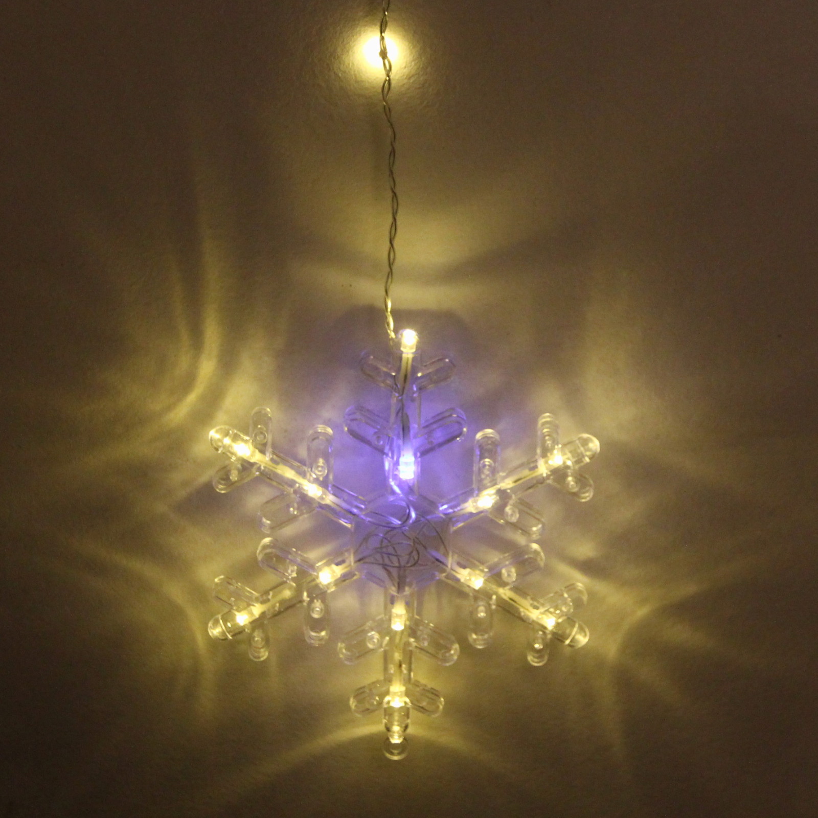 Гирлянда для дома БАХРОМА "Снежинка" ш2,5 м* в0,6/0,9м 130 ламп LED, IP-20, Теплый белый, белый мерцает (возможность соединения)