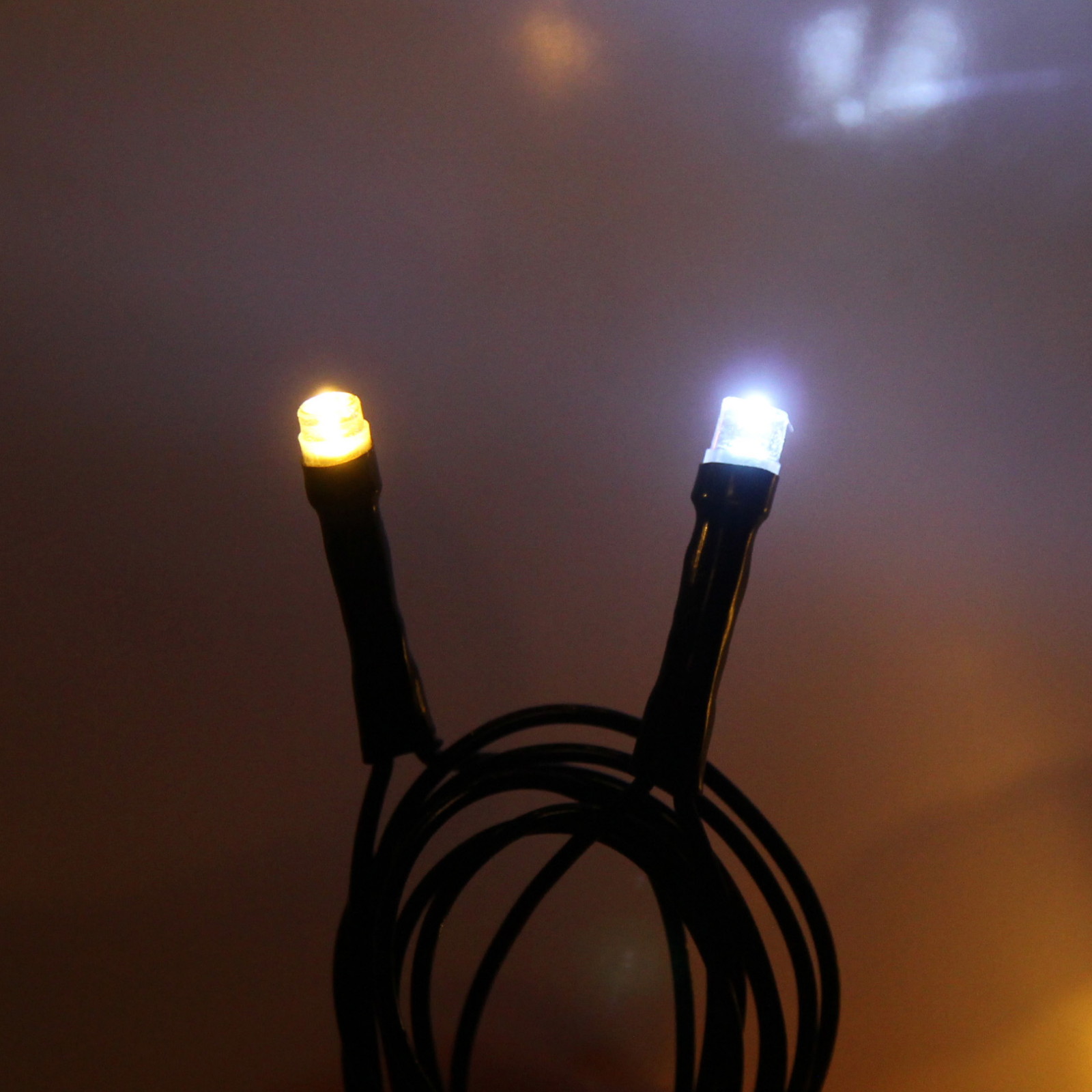 Гирлянда для улицы "Мерцание" 20м 240 ламп LED чёрный провод,1 реж.,IP-54, Теплый белый, белый мерцает (возможность соединения)