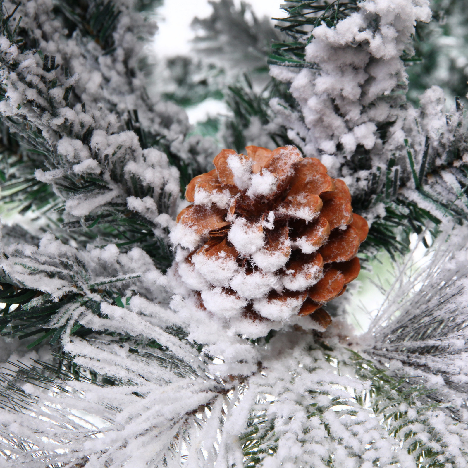 Ёлка "Снежная рапсодия" 210 см, ПВХ+Леска, шишки, белый иней (1100 веток)