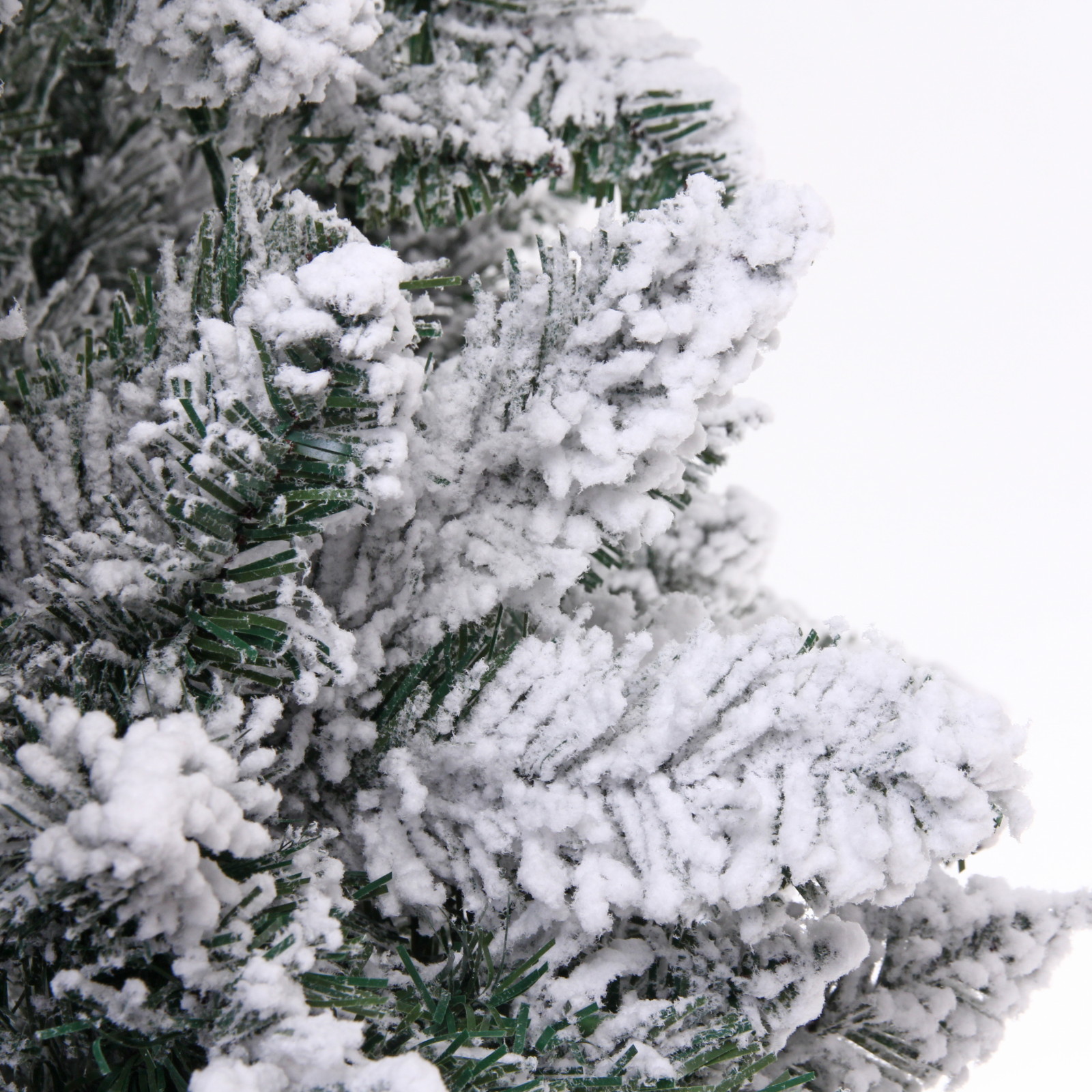 Ёлка "Снежные огни" 210 см, ПВХ с белым напылением 310 ламп LED (1222 ветки)