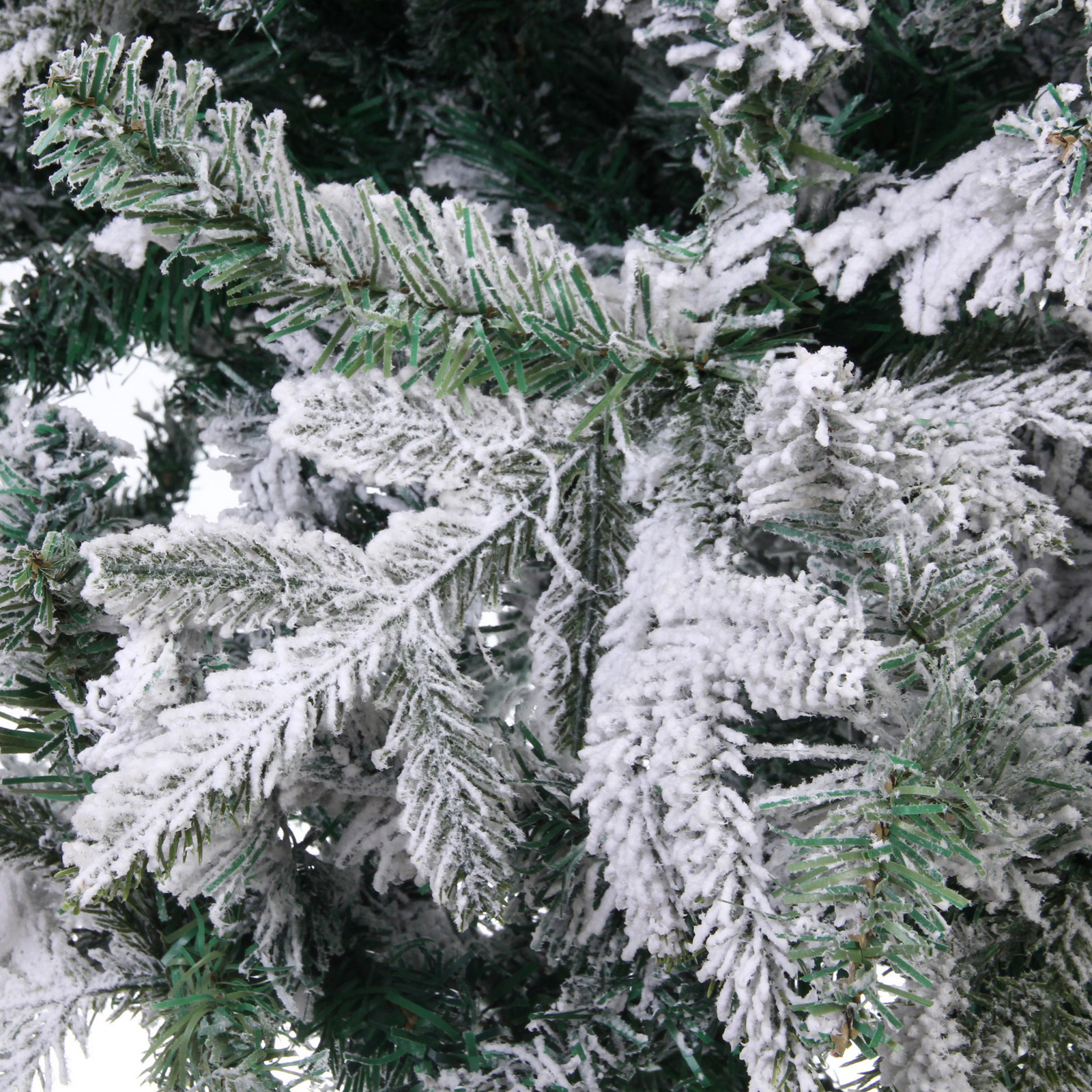 Ёлка "Сибирская вьюга" 180 см, ПВХ, резина (650 веток)