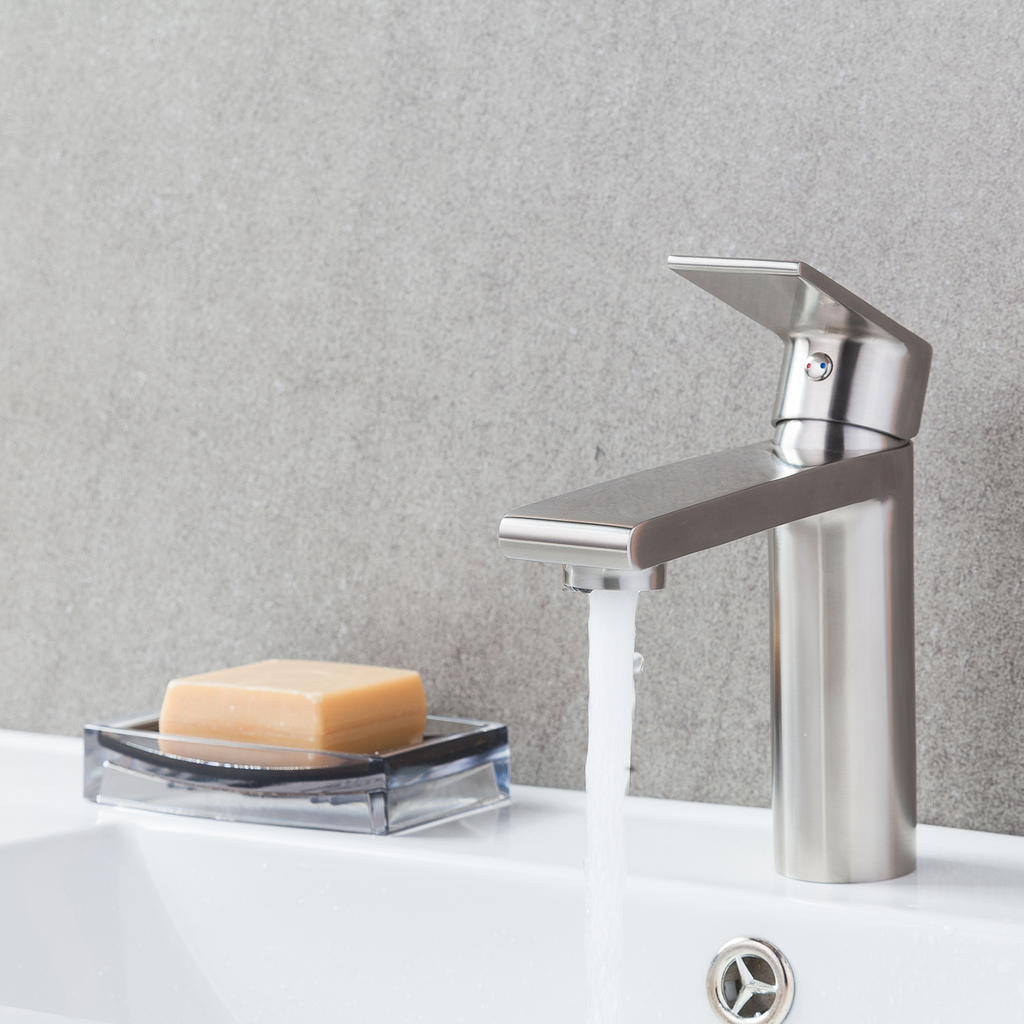 Смеситель для раковины 35к G1099-20 GAPPO нерж. сталь, литой, САТИН