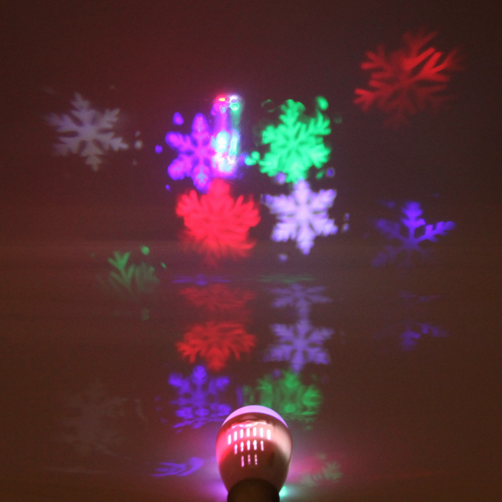 Диско-лампа "Новый год" XL-715, цоколь Е 27 с переходником, 2 набора картинок (220V)