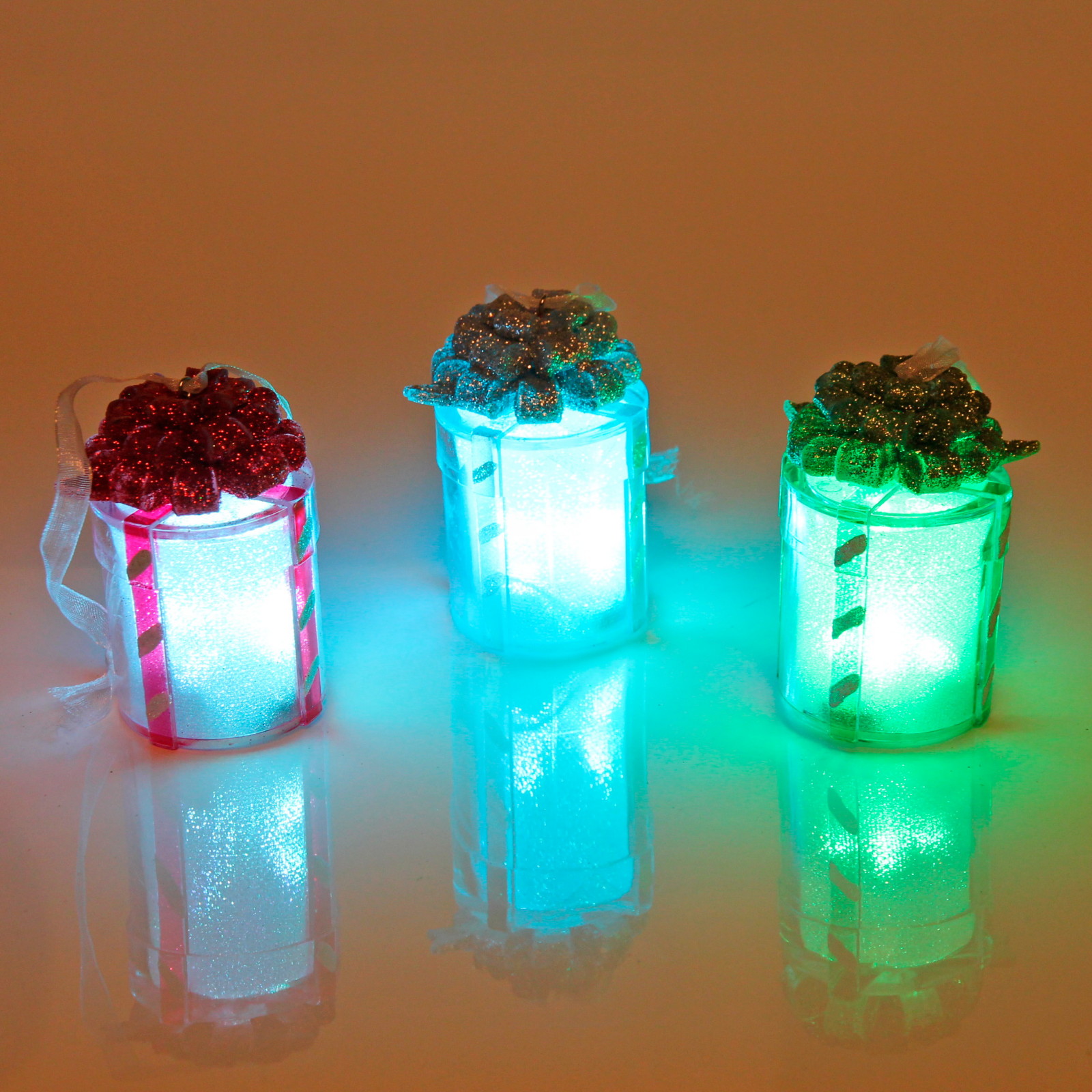 Фигурка с подсветкой "Нарядный подарок" 7*4 см, микс