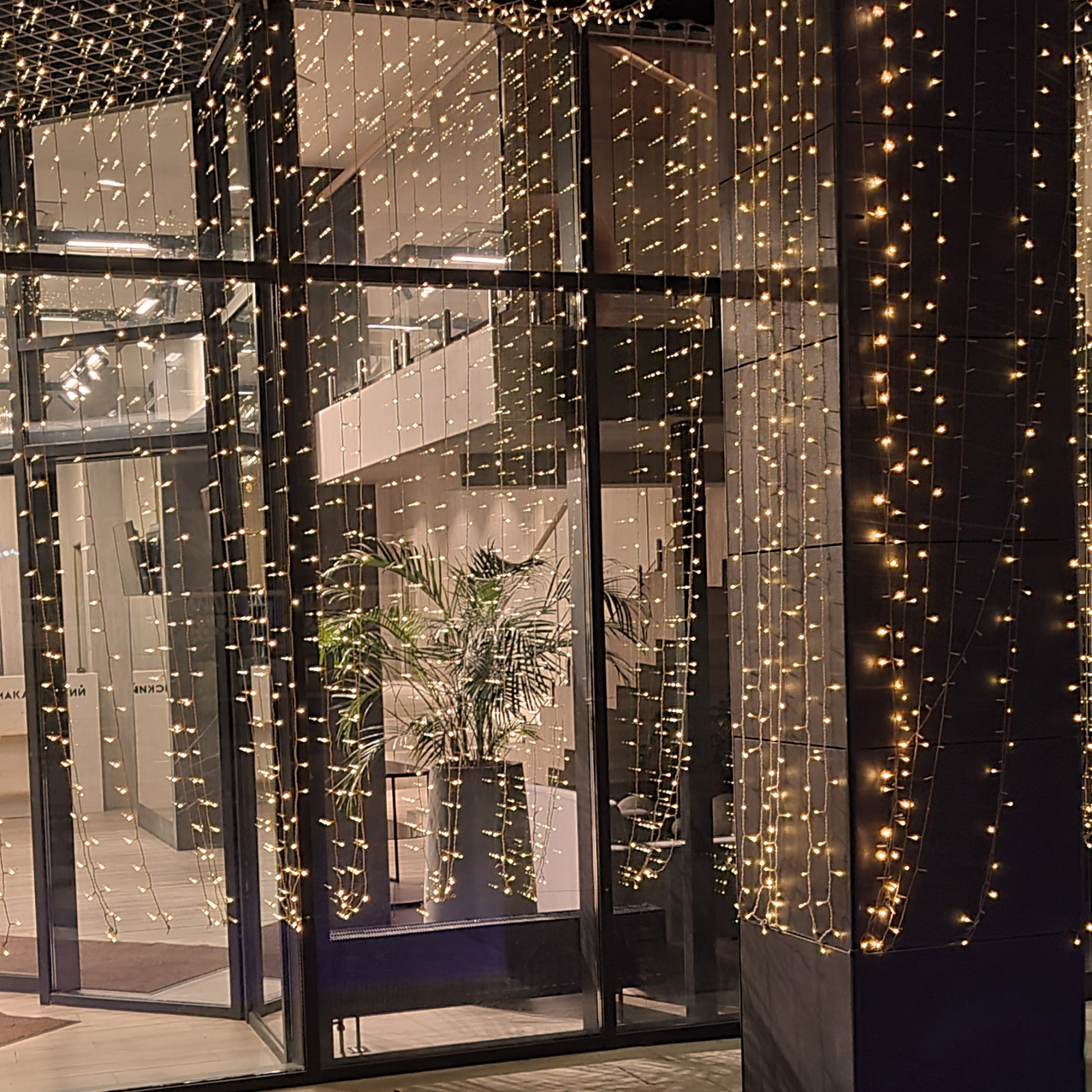 Гирлянда для улицы ЗАНАВЕС ш2* в1,5 м 320  ламп LED, прозрач.пров, 8 реж.,IP-54, Теплый белый (возможность соединения)