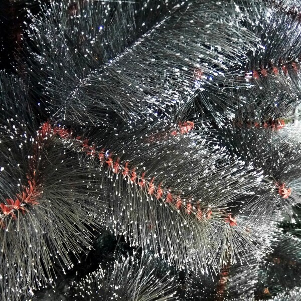 Ёлка "Звездная пыль" 120 см, леска темный иней (110 веток)