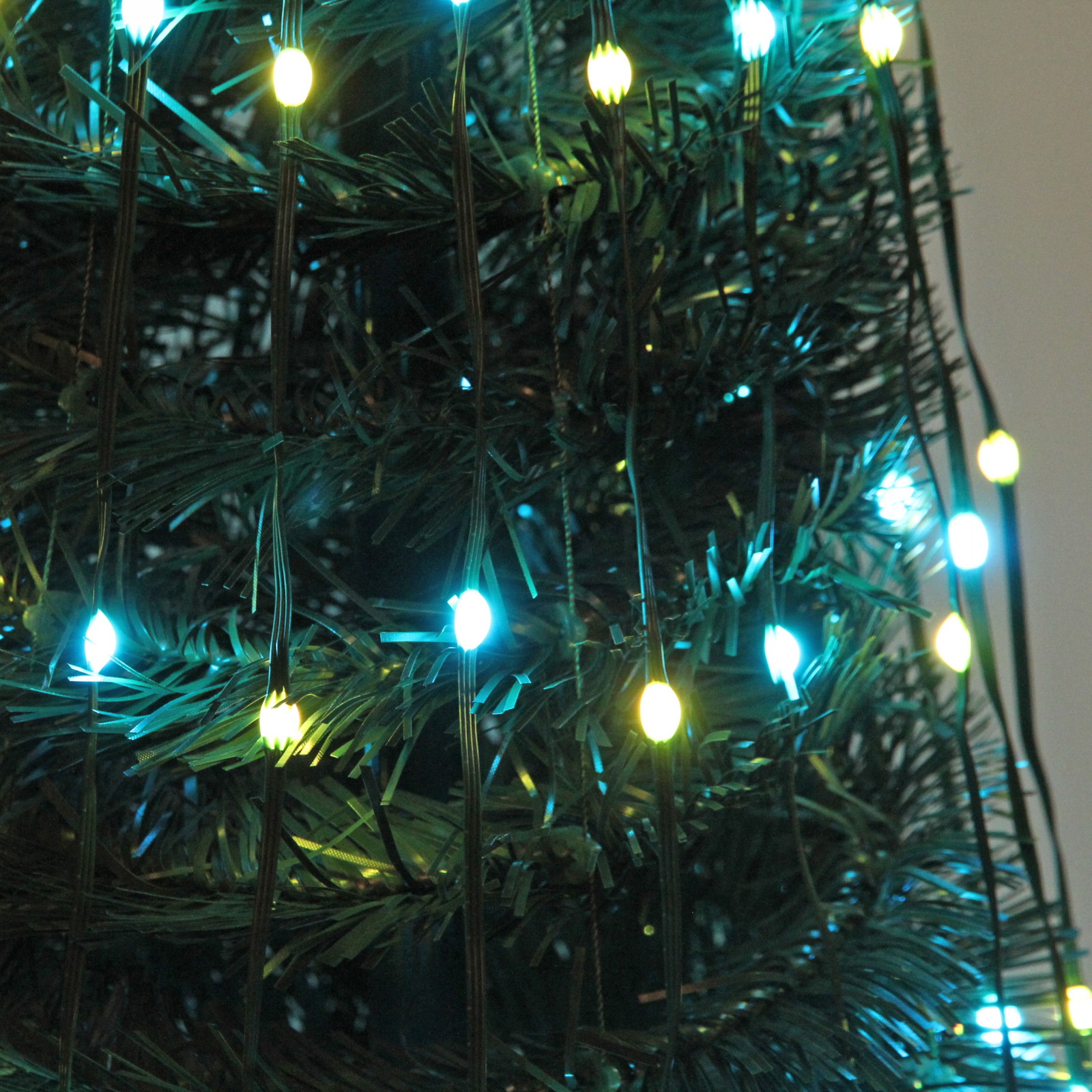 Елка с гирляндой "Ёлка" в1,8 м, d-0,6 м 17 линий 272 лампы LED, зелен. пров, более 8 реж,IP-20, RGB