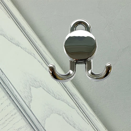 Крючок мебельный Trodos "DMZ-30020" 2-рожковый, сплав ЦАМ, хром (5/50)